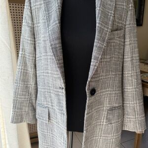 Stylish Gray Plaid Blazer